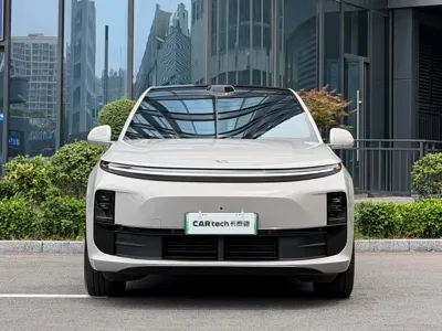 Li Auto Li L6 2024, 17000 км, за 188000 CNY