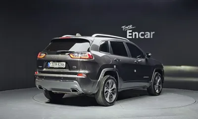 Jeep Cherokee 2021, 23445 км, за 20900000 KRW - фото 2