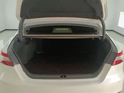 Toyota Camry 2020, 71700 км, за 98800 CNY