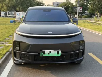 Li Auto Li L8 2024, 77000 км, за 200000 CNY