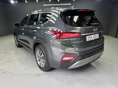 Hyundai Santafe 2019, 176555 км, за 15500000 KRW
