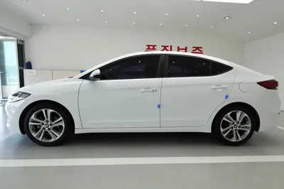 Hyundai Avante 2018, 99748 км, за 10400000 KRW