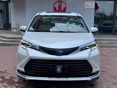Toyota Sienna 2023, 100000 км, за 176800 CNY - фото 2