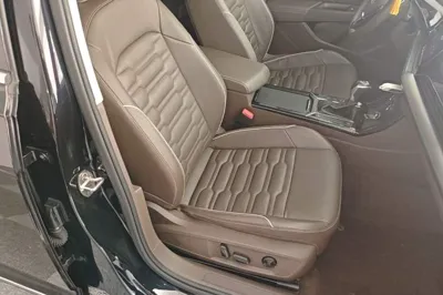Volkswagen Passat 2019, 102899 км, за 77184.14 CNY - фото 19