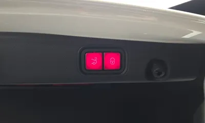 Mercedes-Benz E-Class 2019, 68816 км, за 27900000 KRW - фото 19