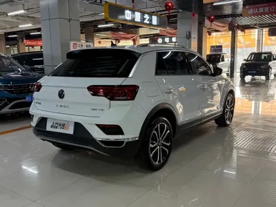 Volkswagen T-Roc 2022, 39000 км, за 109800 CNY