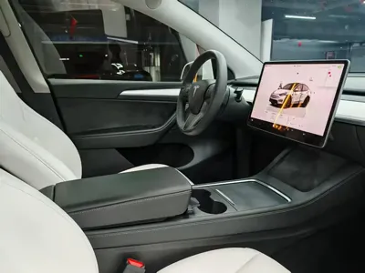 Tesla Model Y 2022, 65000 км, за 183000 CNY - фото 27