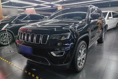 Jeep Grand Cherokee · 2020 год