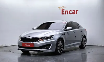 Kia K5 · 2011 год