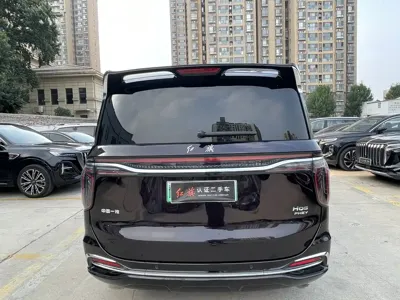Hongqi Hongqi HQ9 PHEV 2025, 18700 км, за 226800 CNY