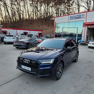 Audi Q7 2023, 31674 км, за 75000000 KRW