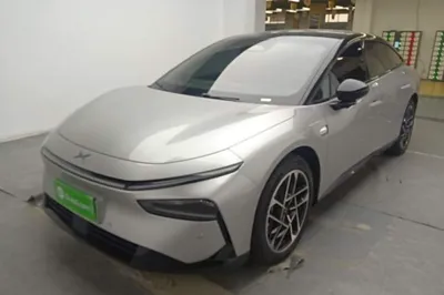 Xpeng P7+ · 2024 год