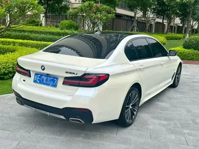 BMW 5 Series 2021, 72000 км, за 228000 CNY