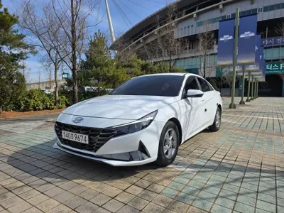 Hyundai Avante · 2021 год