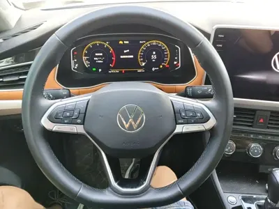 Volkswagen Bora 2022, 36000 км, за 65900 CNY