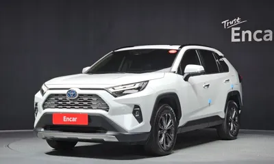 Toyota RAV4 · 2024 год