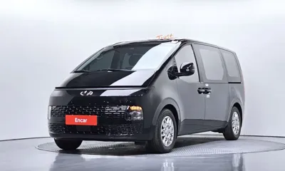 Hyundai Staria · 2023 год