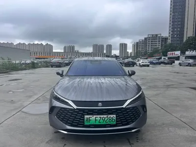 BYD Qin L 2025, 15000 км, за 65800 CNY