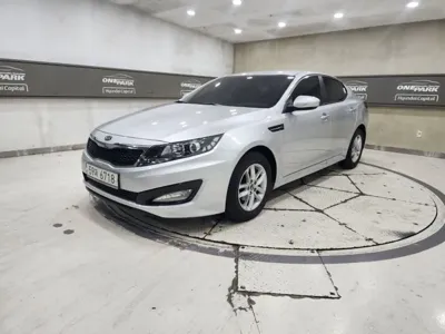 Kia K5 · 2011 год