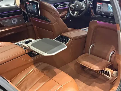 BMW 7 Series 2017, 100000 км, за 379799 CNY - фото 11