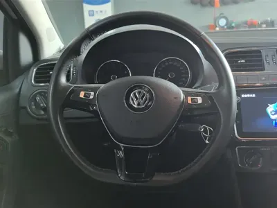 Volkswagen Polo 2018, 80000 км, за 40900 CNY - фото 14