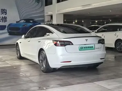 Tesla Model 3 2020, 66600 км, за 99900 CNY - фото 7