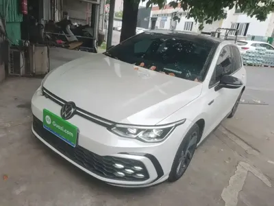 Volkswagen Golf · 2022 год