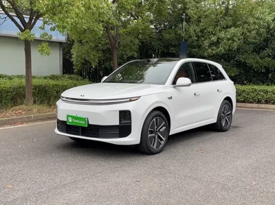 Li Auto L6 · 2024 год