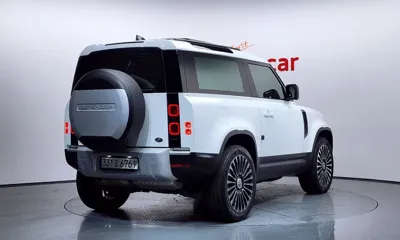 Land Rover Defender 2022, 81621 км, за 53500000 KRW