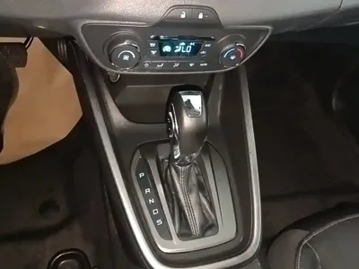 Ford Escort 2015, 70100 км, за 18100 CNY - фото 14