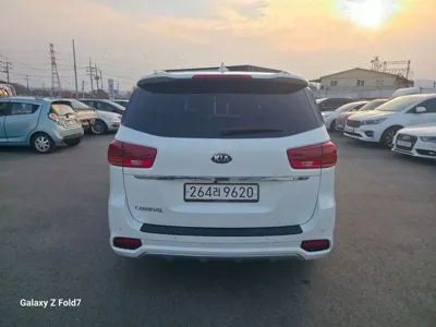 Kia Canival 2020, 338817 км, за 9900000 KRW - фото 6