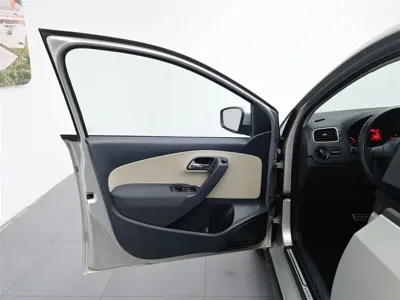 Volkswagen Polo 2013, 106900 км, за 20800 CNY - фото 8