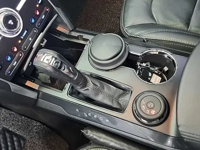 Ford Explorer 2017, 55542 км, за 12000000 KRW - фото 9