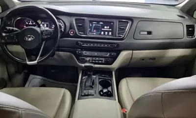 Kia Canival 2017, 128165 км, за 10200000 KRW - фото 5
