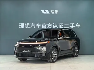 Li Auto Li L8 · 2023 год