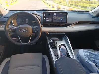 Geely Auto Preface 2023, 48700 км, за 71123.82 CNY - фото 10