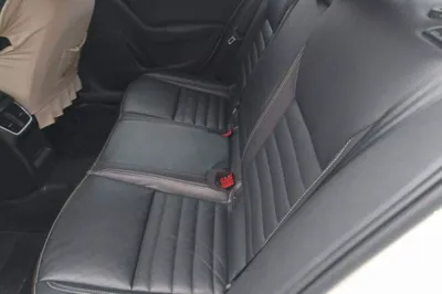 Skoda Octavia 2017, 107500 км, за 36453.92 CNY - фото 17