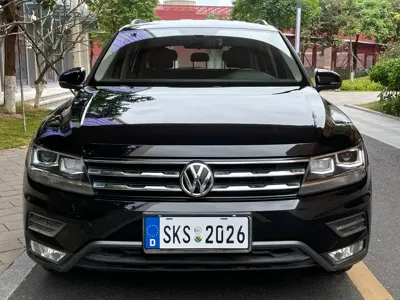 Volkswagen Tiguan L 2019, 49000 км, за 68800 CNY