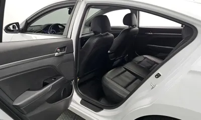 Hyundai Avante 2019, 89577 км, за 12500000 KRW - фото 12