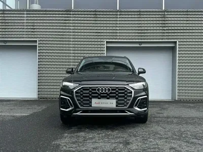 Audi Q5L 2022, 50100 км, за 163000 CNY - фото 2
