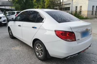 Chevrolet Sail 2015, 65800 км, за 26559.31 CNY