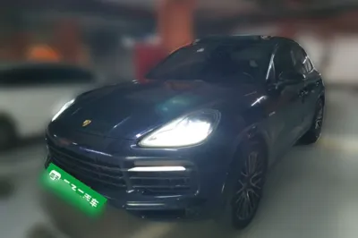 Porsche Cayenne E-Hybrid · 2022 год