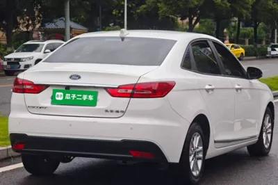 Ford Escort 2019, 102500 км, за 40679.05 CNY - фото 6