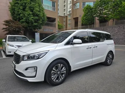 Kia Canival · 2020 год