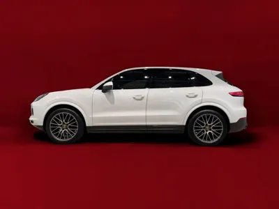 Porsche Cayenne 2020, 59000 км, за 78900000 KRW - фото 1