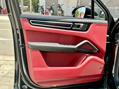 Porsche Cayenne 2023, 67000 км, за 578000 CNY - фото 9