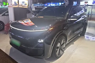 Li Auto L9 · 2024 год