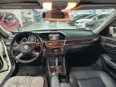 Mercedes-Benz E-Class 2011, 92381 км, за 4000000 KRW - фото 9