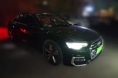 Audi A6L 2022, 62900 км, за 229343.09 CNY