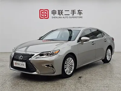 Lexus ES · 2017 год